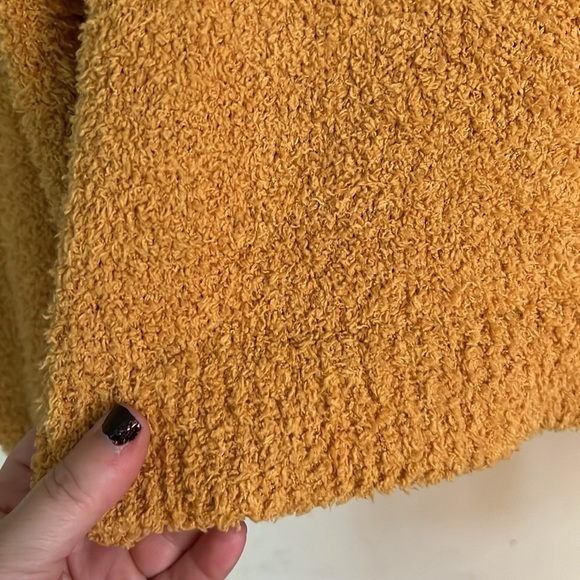 SANCTUARY Butterscotch Plush Bishop Sleeve Crew Neck Sweater, Size Medium, GUC. - Picture 7 of 10